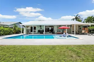 1268 Lake Shore Dr, Naples, FL 34103 - Photo 4