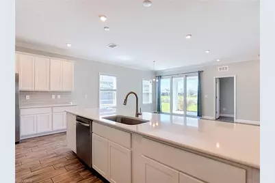 8792 Cascade Price Cir, North Fort Myers, FL 33917 - Photo 10