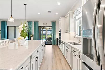 8386 Viale Cir, Naples, FL 34114 - Photo 14
