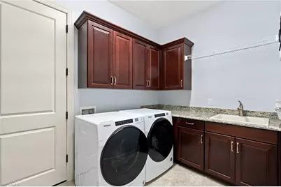 8386 Viale Cir, Naples, FL 34114 - Photo 32