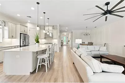 8386 Viale Cir, Naples, FL 34114 - Photo 12