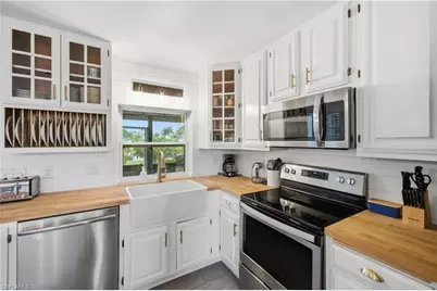 24708 Carnoustie Ct, Bonita Springs, FL 34135 - Photo 10