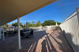 4603 Bayshore Dr, Naples, FL 34112 - Photo 14