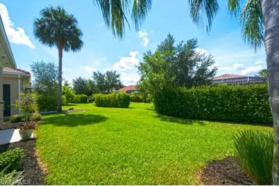 2314 Heydon Cir W, Naples, FL 34120 - Photo 36