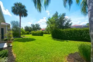 2314 Heydon Cir W, Naples, FL 34120 - Photo 36