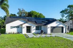 5105 Berkeley Dr, Naples, FL 34112 - Photo 2