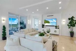 275 Indies Way, Naples, FL 34110 - Photo 4