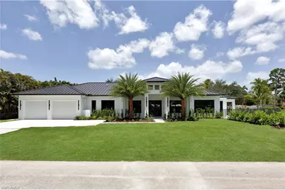 2200 11th St N, Naples, FL 34103 - Photo 2