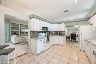 2656 River Reach Dr, Naples, FL 34104 - Photo 6