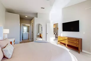 350 Robin Hood Cir, Naples, FL 34104 - Photo 14