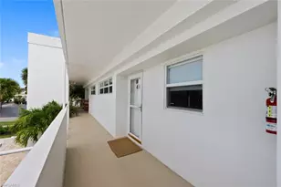 410 Broad Ave S, Naples, FL 34102 - Photo 12