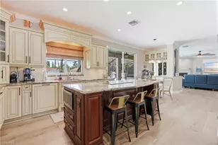 308 Wentworth Ct, Naples, FL 34104 - Photo 12
