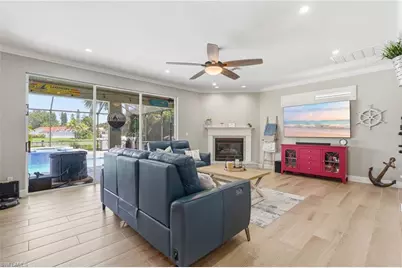 308 Wentworth Ct, Naples, FL 34104 - Photo 6