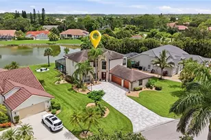 308 Wentworth Ct, Naples, FL 34104 - Photo 2