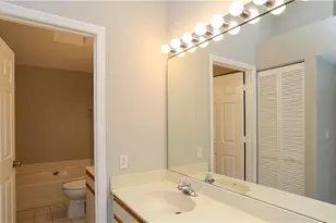 402 Emerald Bay Cir, Naples, FL 34110 - Photo 24