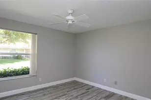 402 Emerald Bay Cir, Naples, FL 34110 - Photo 30