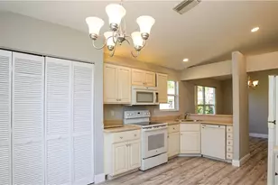 402 Emerald Bay Cir, Naples, FL 34110 - Photo 18