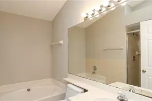 402 Emerald Bay Cir, Naples, FL 34110 - Photo 26