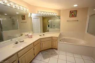 8437 Abbington Cir, Naples, FL 34108 - Photo 8