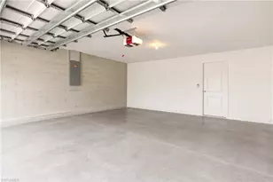 10365 Canal Brook Ln, Lehigh Acres, FL 33936 - Photo 32