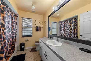 3001 SW 1st Pl, Cape Coral, FL 33914 - Photo 8