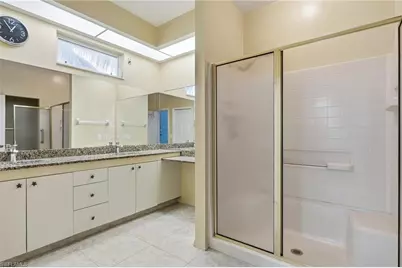 295 Stanhope Cir, Naples, FL 34104 - Photo 26