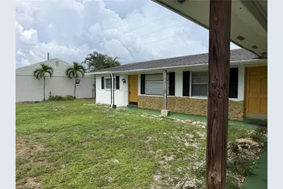 2521 SE 16th Pl, Cape Coral, FL 33904 - Photo 2