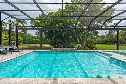 179 Mahogany Dr, Naples, FL 34108 - Photo 2