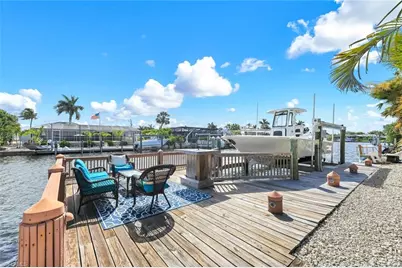 785 Willow Ct, Marco Island, FL 34145 - Photo 2