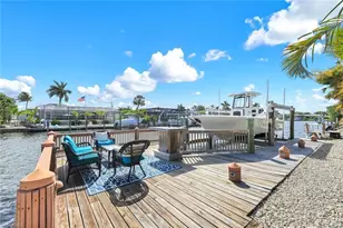 785 Willow Ct, Marco Island, FL 34145 - Photo 2