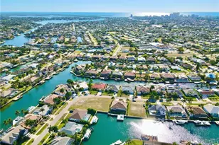 1540 Buccaneer Ct, Marco Island, FL 34145 - Photo 4