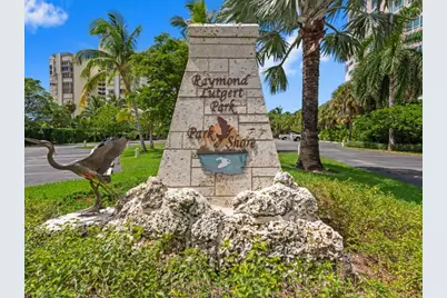 667 Park Shore Dr, Naples, FL 34103 - Photo 14