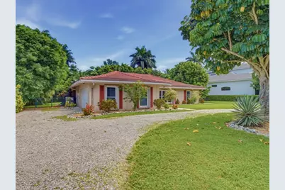 667 Park Shore Dr, Naples, FL 34103 - Photo 4