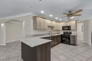 667 Park Shore Dr, Naples, FL 34103 - Photo 20