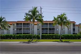 1100 Gulf Shore Blvd N, Naples, FL 34102 - Photo 46