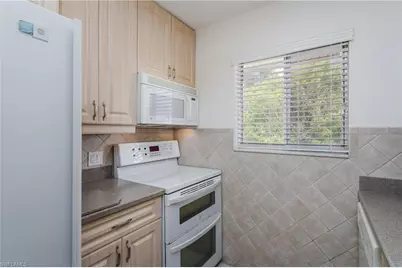 1100 Gulf Shore Blvd N #306, Naples, FL 34102 - Photo 14