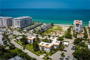 1100 Gulf Shore Blvd N, Naples, FL 34102 - Photo 34