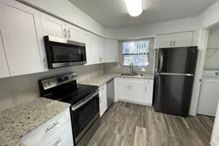 2190 Arbour Walk Cir, Naples, FL 34109 - Photo 2
