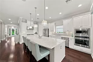 9392 Terresina Dr, Naples, FL 34119 - Photo 10