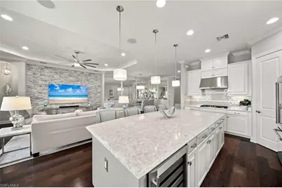 9392 Terresina Dr, Naples, FL 34119 - Photo 12
