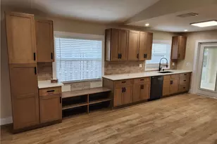 696 94th Ave N, Naples, FL 34108 - Photo 6