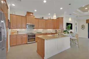 9142 Isla Bella Cir, Bonita Springs, FL 34135 - Photo 4