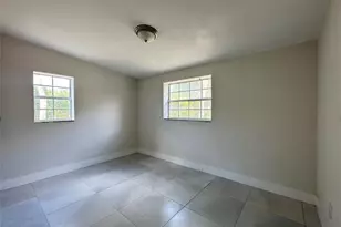 2240 Estey Ave, Naples, FL 34104 - Photo 4
