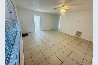 1215 S Alhambra Cir #B, Naples, FL 34103 - Photo 4