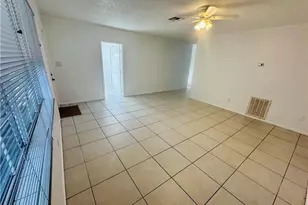 1215 S Alhambra Cir, Naples, FL 34103 - Photo 4