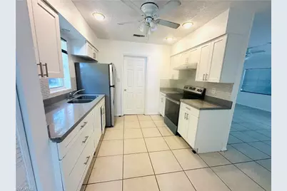 1215 S Alhambra Cir #B, Naples, FL 34103 - Photo 6