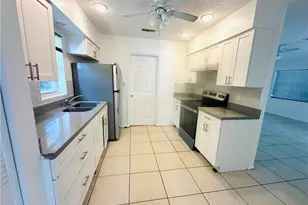 1215 S Alhambra Cir, Naples, FL 34103 - Photo 6
