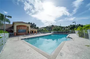 6400 Aragon Way, Fort Myers, FL 33966 - Photo 2