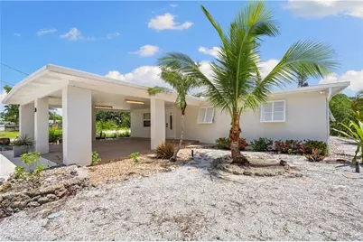 66 River Ct, Naples, FL 34110 - Photo 24