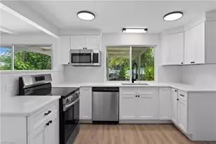 66 River Ct, Naples, FL 34110 - Photo 10